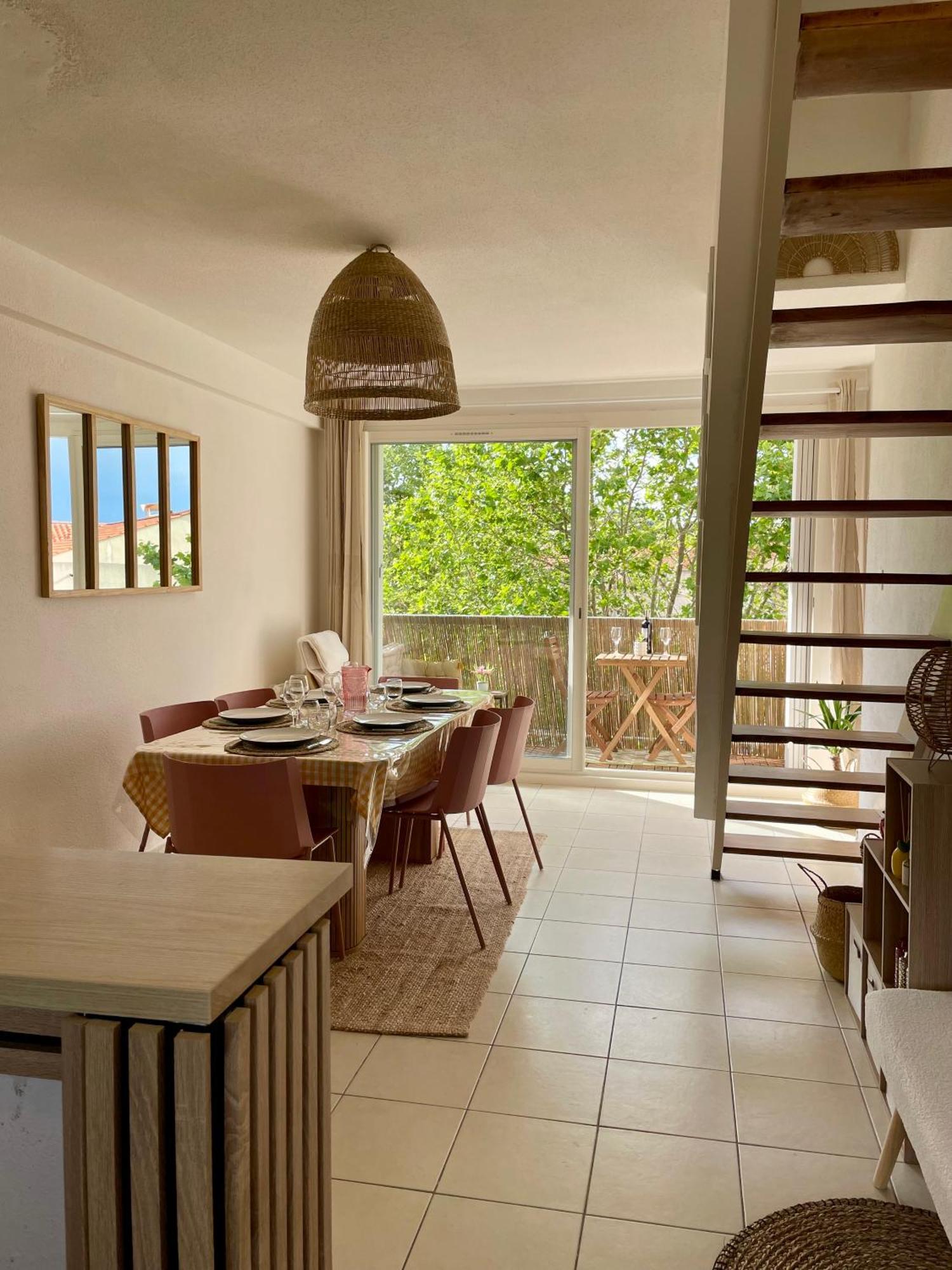 Superbe Duplex Refait A Neuf ! Apartment อิแยร์ ภายนอก รูปภาพ